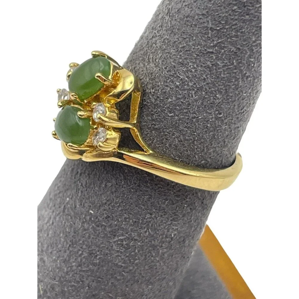 VTG JC Signed Cocktail Ring Gold Tone Rhinestone & Green Gemstone Cabs Size 5.75
